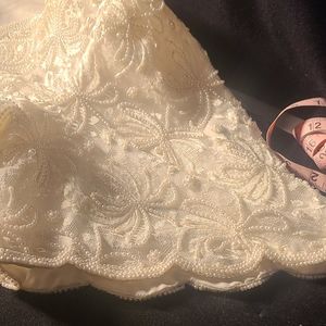 VINTAGE PEARL LAURENCE KAZAR STUNNING WHITE TOP